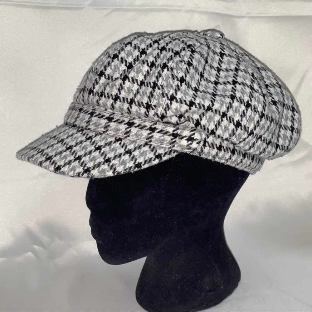 ALDO Houndstooth Tweed Page Boy Cap